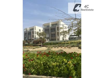Under market price Duplex for sale 225 m fully finished  prime location open view landscape in Hyde Park, New Cairo