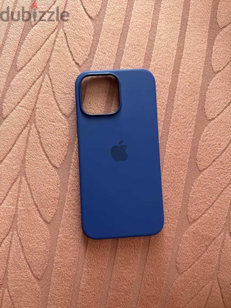 2 iPhone 16 pro max cases 1