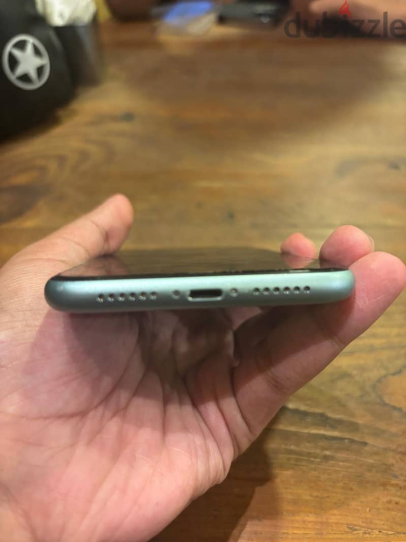 Apple - iPhone 11 4