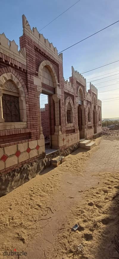 مدفن للبيع في مقابر العبور طريق بلبيس خلف مصنع ١٠٠ الحربي