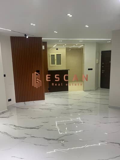 Apartment for sale in Al Rehab City, in the most prestigious phase, Phase 5. A distinctive apartment, 90 square meters, on the fifth floor with elevat