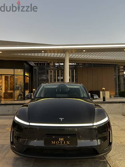 Tesla Model Y 2025