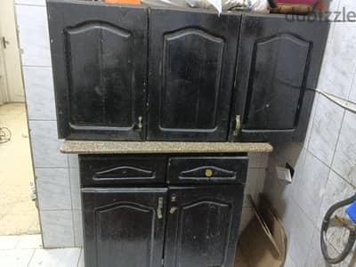 مطبخ كامل قطعتين تلت ضلف فوق واتنين تحت مع رخامة جرانيت