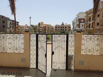 شقه للبيع في القرنفل فيلات دور ارضي نص تشطيب فيو جاردن