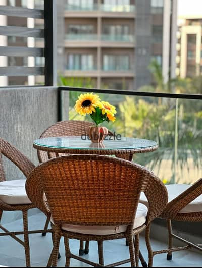 For sale, a ground floor 99 and 50 with a private garden in Rivado, with high distinction, an old reservation