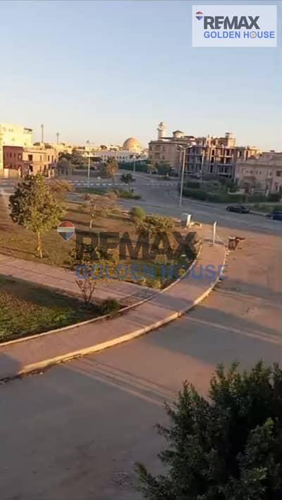 170 sqm apartment in El Shorouk City – Third East District. 3 bedrooms, 3 bathrooms, second floor in a villa, garden view, semi-finished, immediate de
