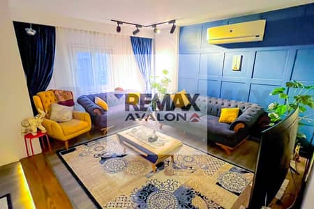 Furnished Apartment for Rent 150 m Sporting (Steps from the Sea)