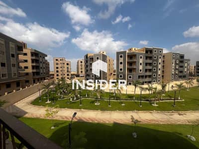 شقة للبيع استلام فورى فى التجمع الخامس بجوار الجامعة الامريكية