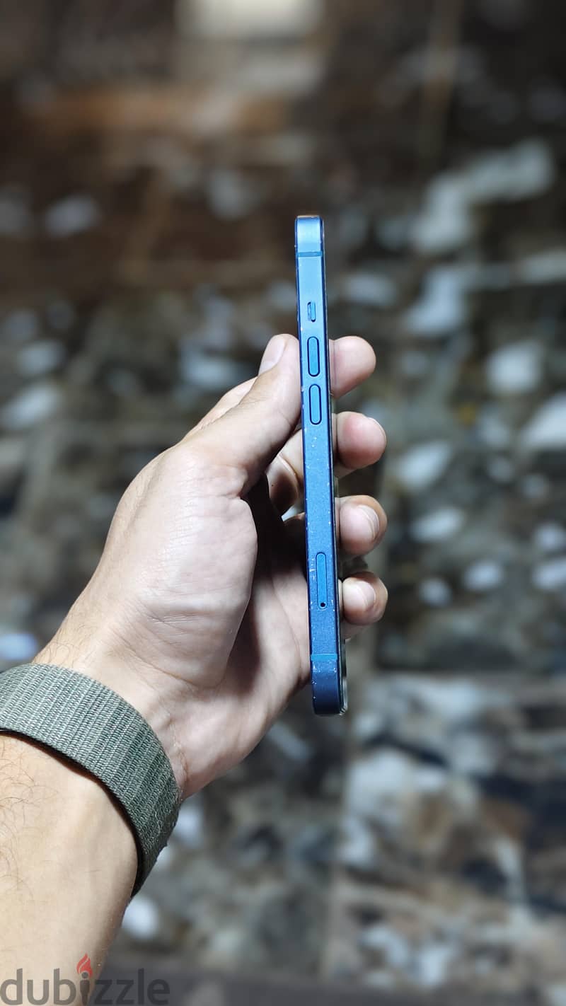 Apple - iPhone 13 8