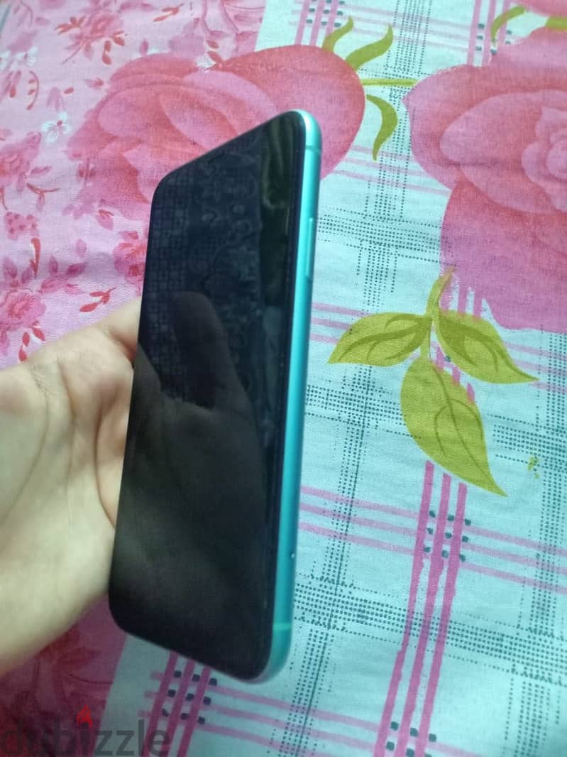 Apple - iPhone 11 1