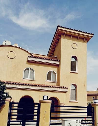 للايجار فيلا مفروش راقي بمدينتي نموذج h