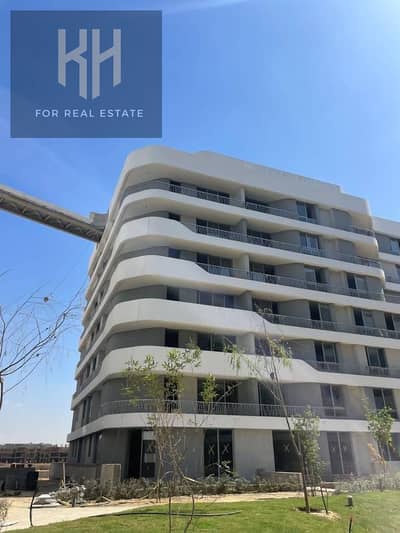 apartmefor sale 3-bedroom apartment available in Phase 1 of the Bloomfields compound, Mostakbal City—located next to Madinaty and Sara