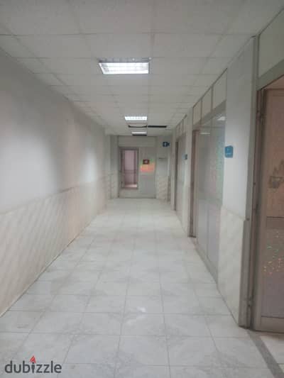 Administrative headquarters 700 m licensed for scientific centers or administrative headquarters