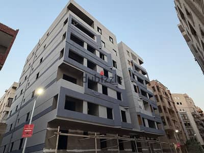 155 m apartment for sale in installments over 18 months in the prime location of the first neighborhood