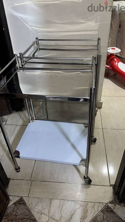 تربيزه معدات طبيه