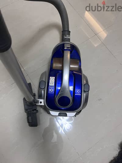 مكنسه lg 2000w