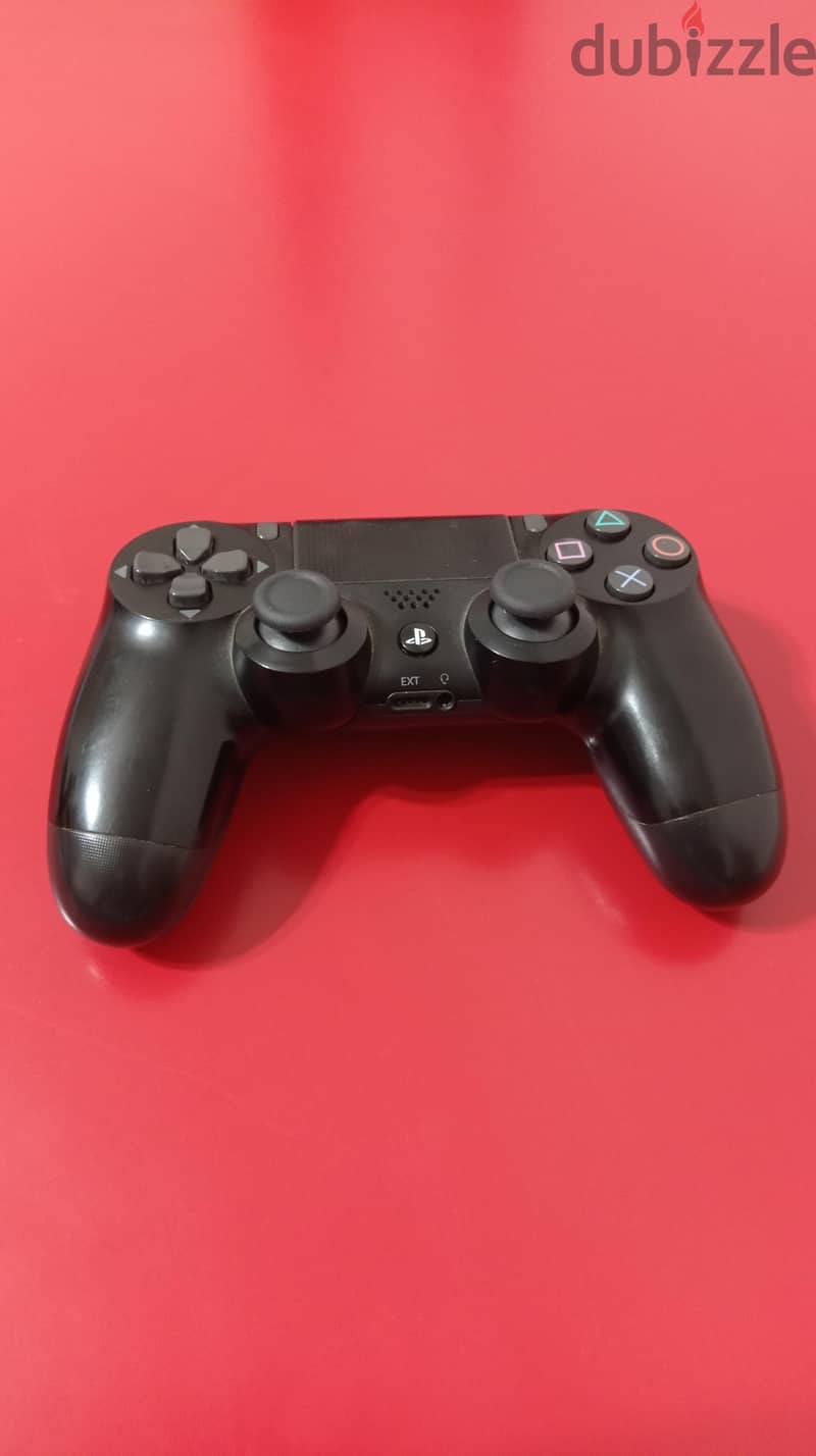PlayStation 4 slim 7