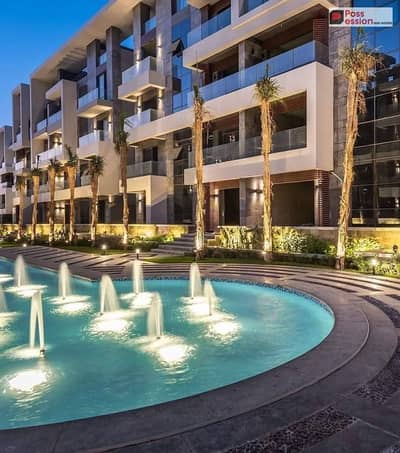 Immediate delivery apartment for sale, 164 sqm, in La Vista Patio Oro compound, featuring an open view overlooking the pools, prime location New Cairo