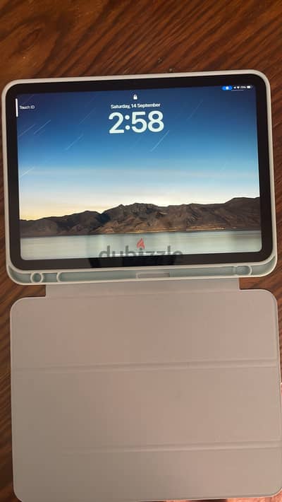 Ipad 10th generation blue like new with box