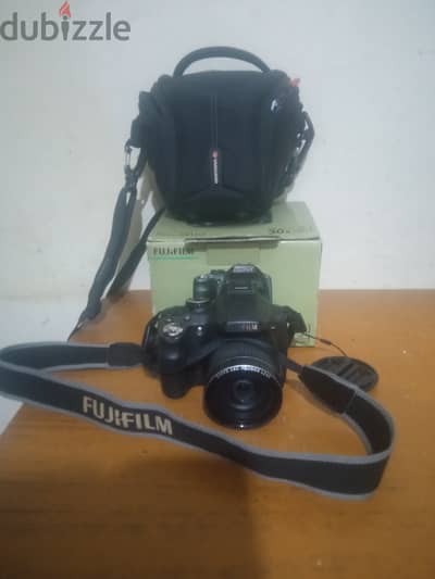 كاميرا فوجى فيلم fine pix sl 300 بحالتها زيرو
