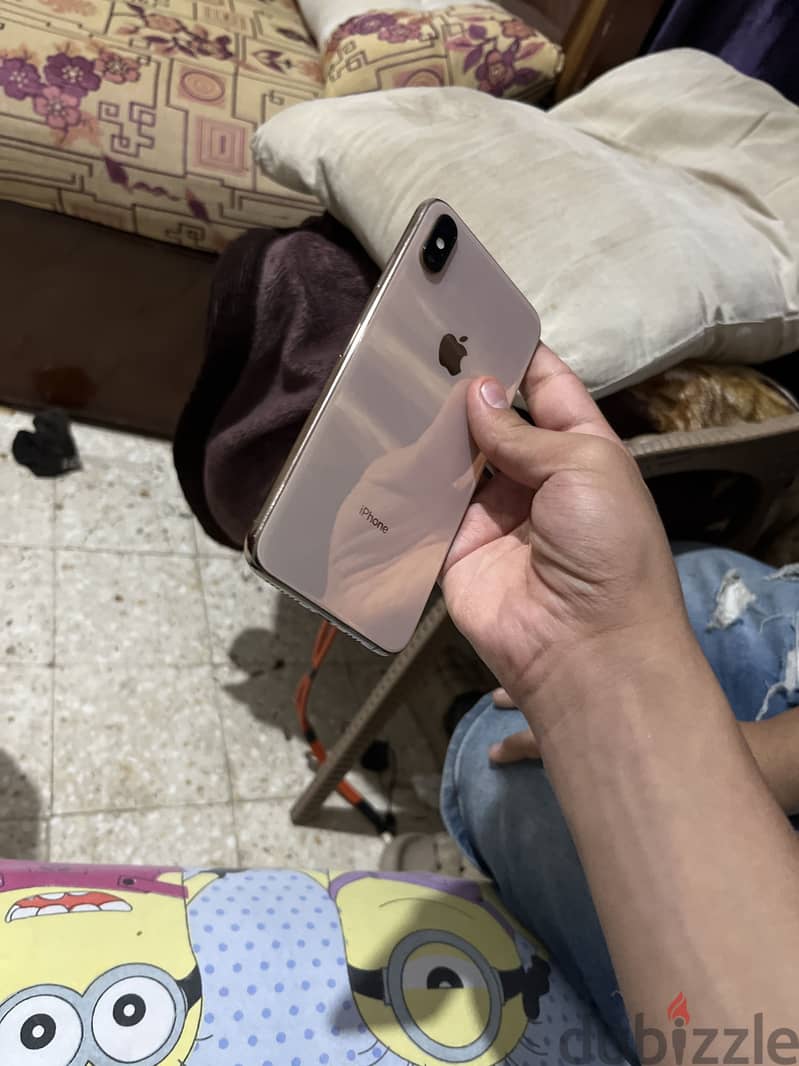 Apple - iPhone XS Max 4