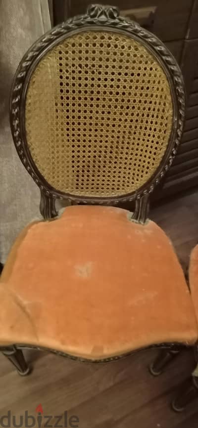 اربع كراسي كانيه انتيك زان ، الكانيه سليم تماما والتنجيد