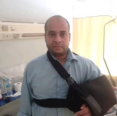مسند وتعليقه لليد والكتف المصابين بقطع الوتر بالكتف