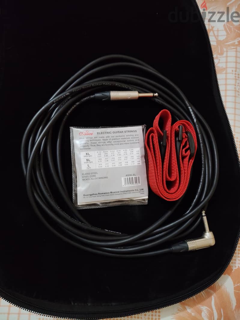 اليكتريك جيتار  Ibanez Gio GRX70QA, Cable and Padded Gig Bag 3