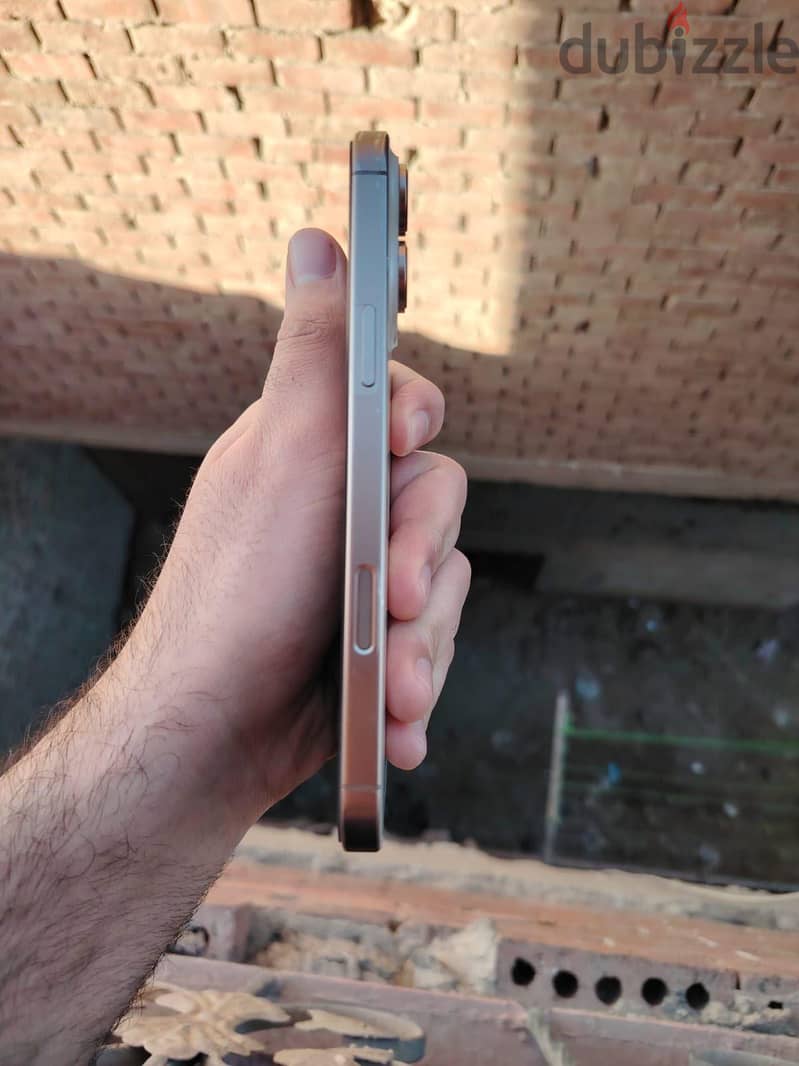 Apple - iPhone 16 Pro Max 1