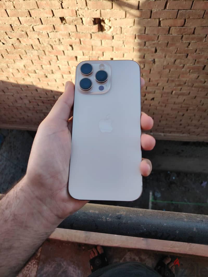 Apple - iPhone 16 Pro Max 2