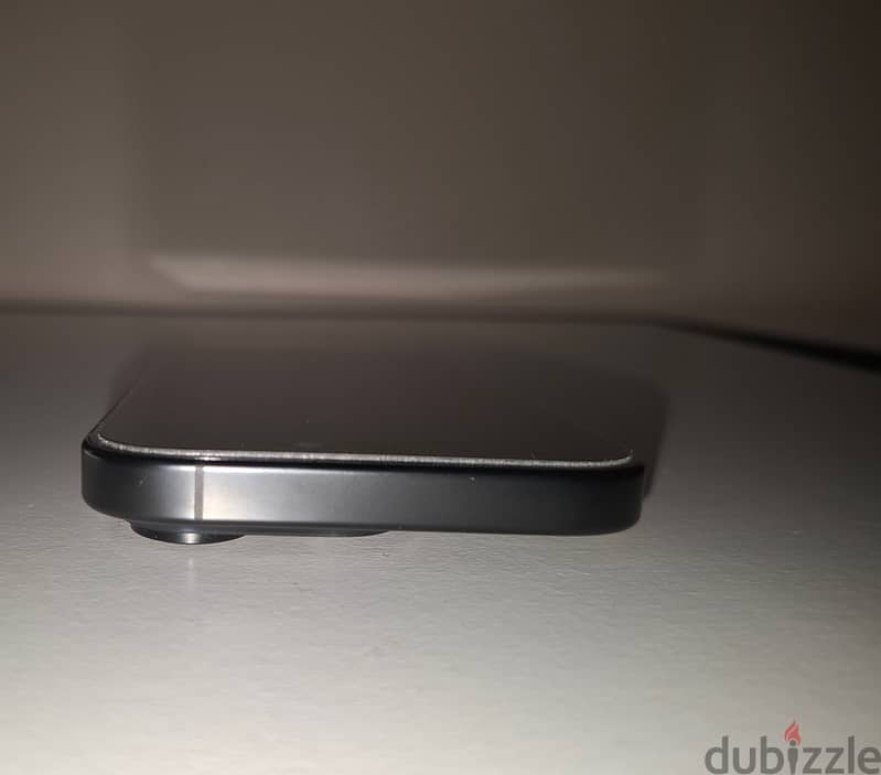 Apple - iPhone 16 Pro 3