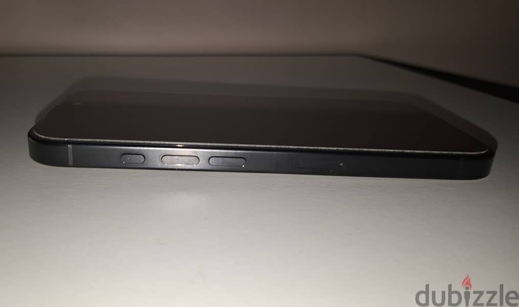 Apple - iPhone 16 Pro 8
