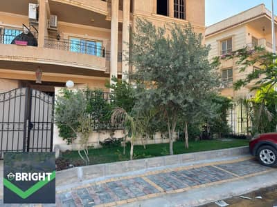 AT THE LOWEST PRICE!! Ready to move in - 235 sqm apartment 3 Bedrooms + Private Garage