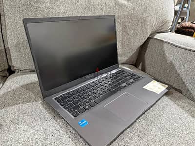 بنصف سعره جديد مستعملش لابتوب ASUS