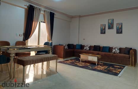 شقه مفروشه للايجار ف حي المستشارين