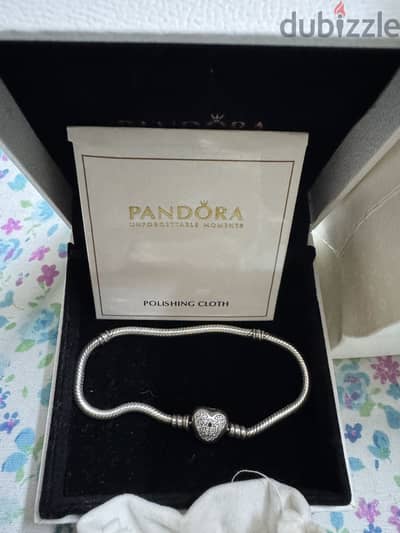 Pandora bracelet (باندورا)