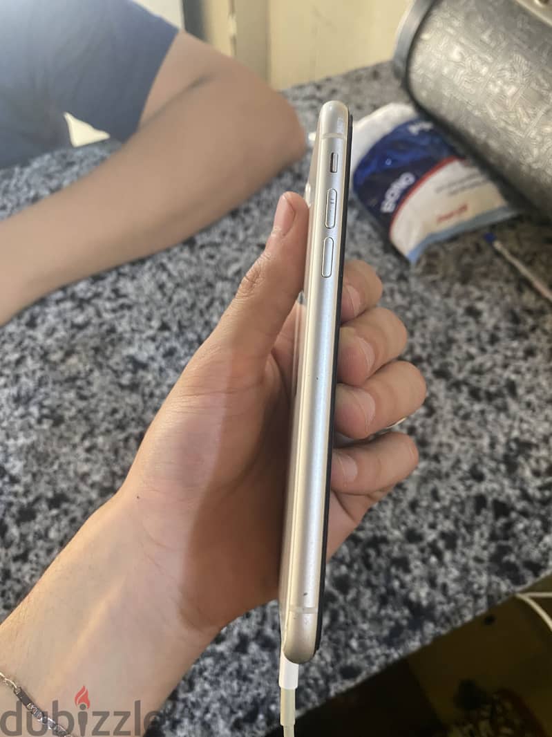 Apple - iPhone 11 1