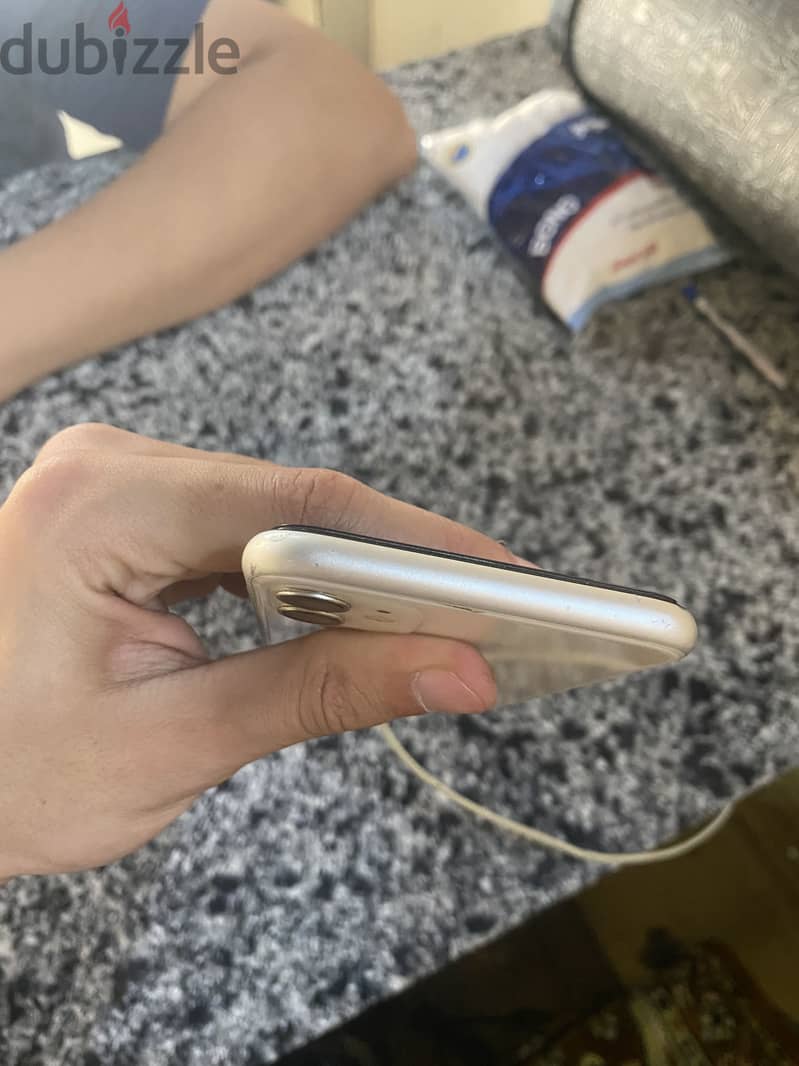 Apple - iPhone 11 5