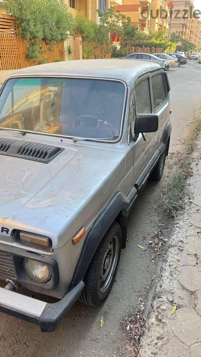 لادا نيفا 1982