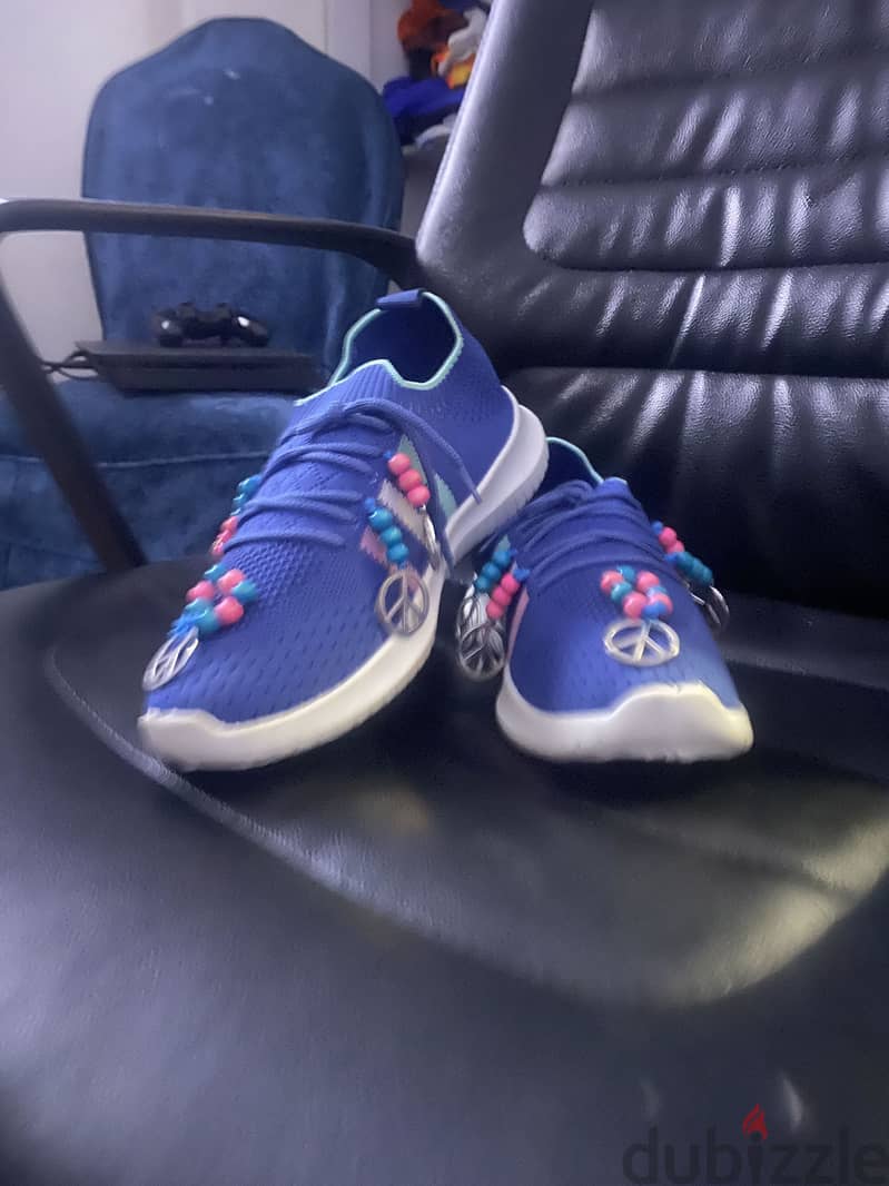 Comfortable and decorated shoes 2