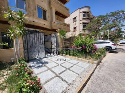 Own an apartment with the highest levels of privacy and sophistication in the most prestigious neighborhood of Obour City, the 7th District Villas, ne