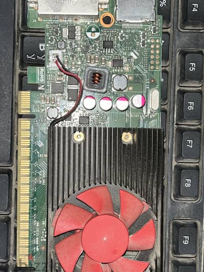  للبيع كارت شاشة Nvidia GT 730 بسعة 2G GDDR5 استيراد بحالة ممتازة 