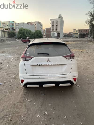 ميتسوبيشي اكلبس 2024