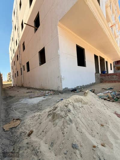 شقة ١٨٥م واجهة فيو مفتوح بمدخل خاص وجاردن L صافي ٦٥م بحرم الشقة بالكامل| بجوار مول فايڤ سكوير ودقيقتين لمدينتي