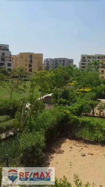 للإيجار في أو ويست – تولوا شقة مميزة بفيو مفتوح على اللاند سكيب،