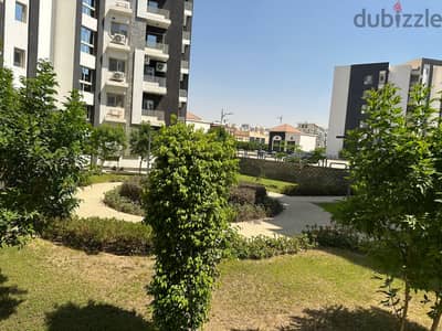 فرصه للايجار بR3 D6 كمبوند المقصد 170 متر الترا سوبر لوكس اول سكن