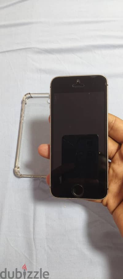 Apple - iPhone SE