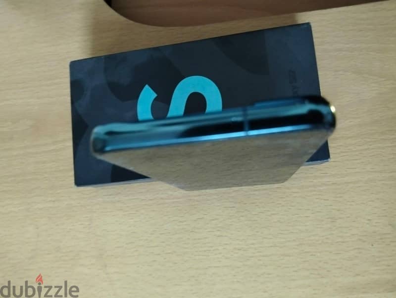 Samsung S22 4