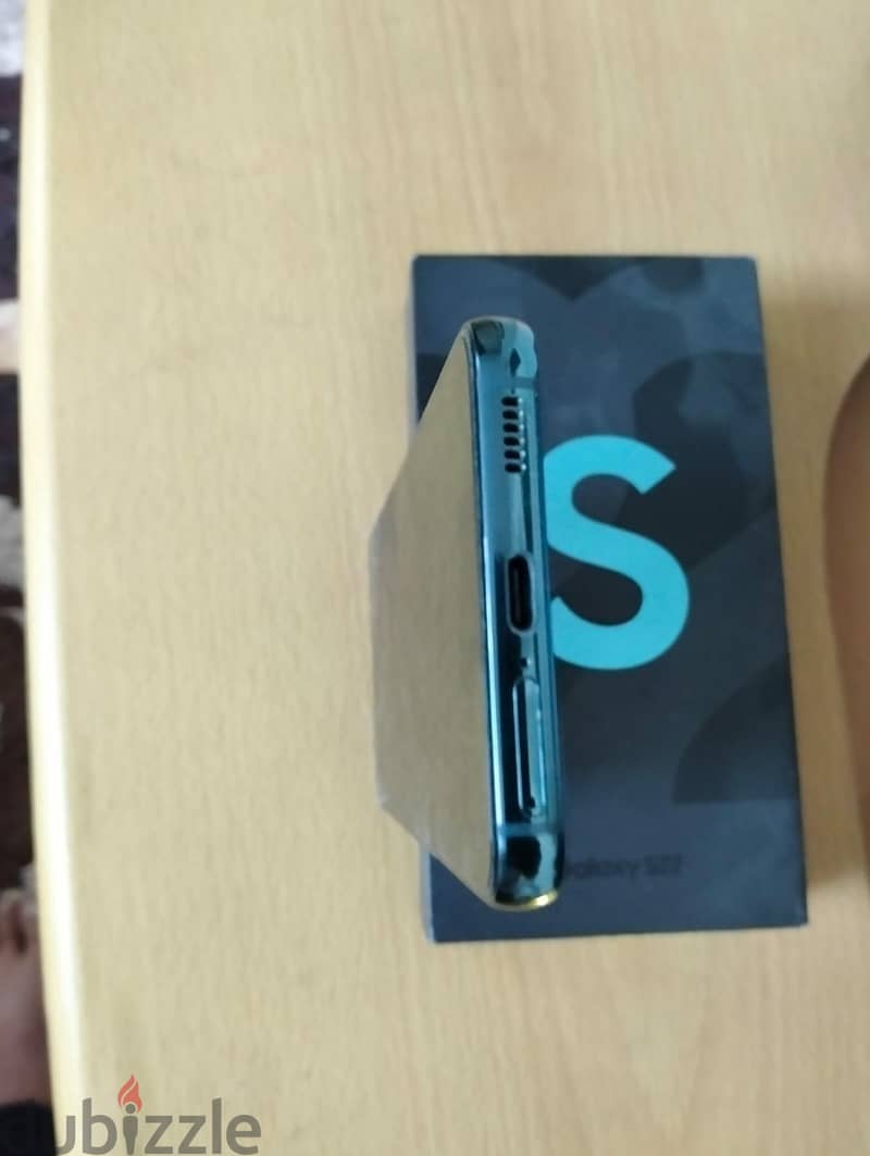 Samsung S22 5