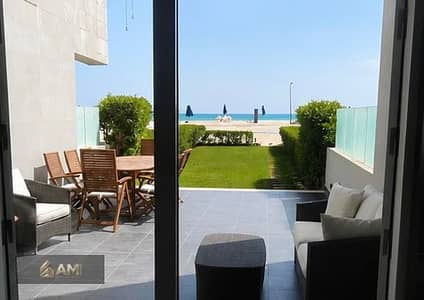 شاليه أرضي بجاردن للبيع بمساحة فيلا. . في Naia bay ras el hekma